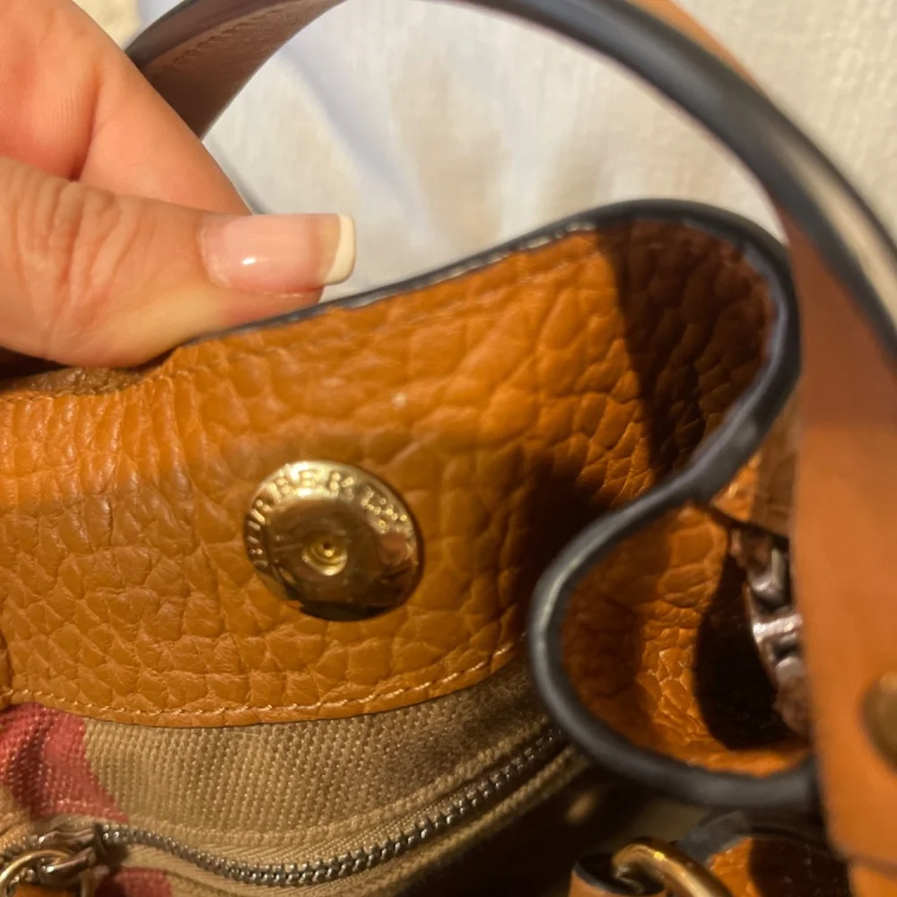Burberry bag - Picture 5 of 6
